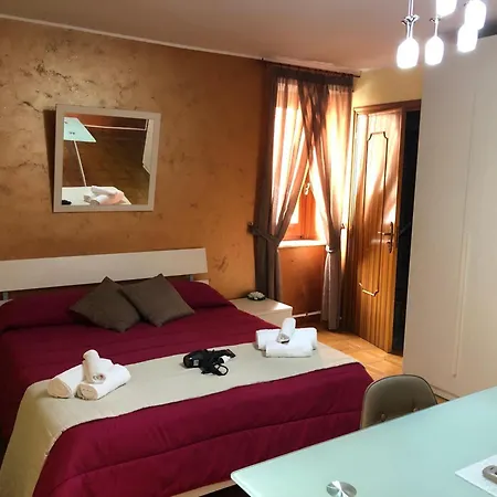Vibo Rooms - Centro Storico 维博瓦伦蒂亚