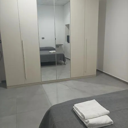 民宿 Vibo Rooms - Centro Storico *