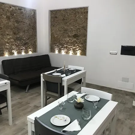 民宿 Vibo Rooms - Centro Storico *